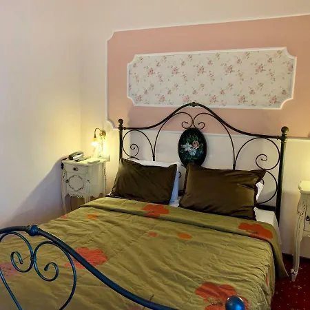 فندق Mirto لِتوخورو